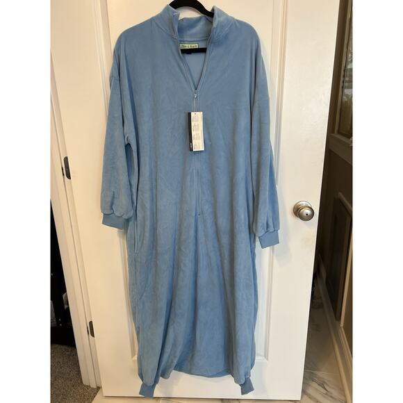 Plow & Hearth Polartec Classic Micro Adult Warm one piece 2006 NWT Pockets Sz M - Picture 1 of 9